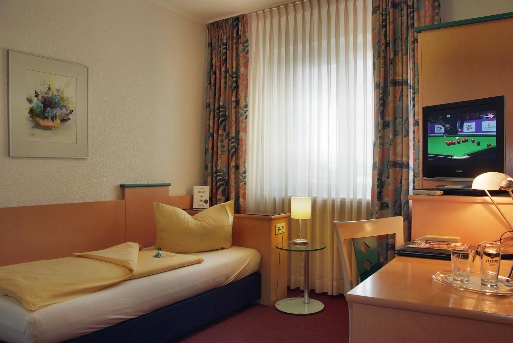 Hotel Monopol Гельзенкірхен Екстер'єр фото
