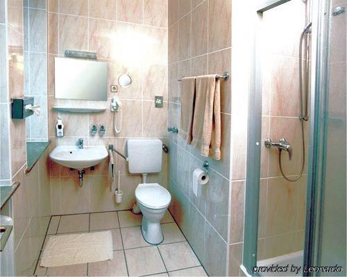 Hotel Monopol Гельзенкірхен Номер фото