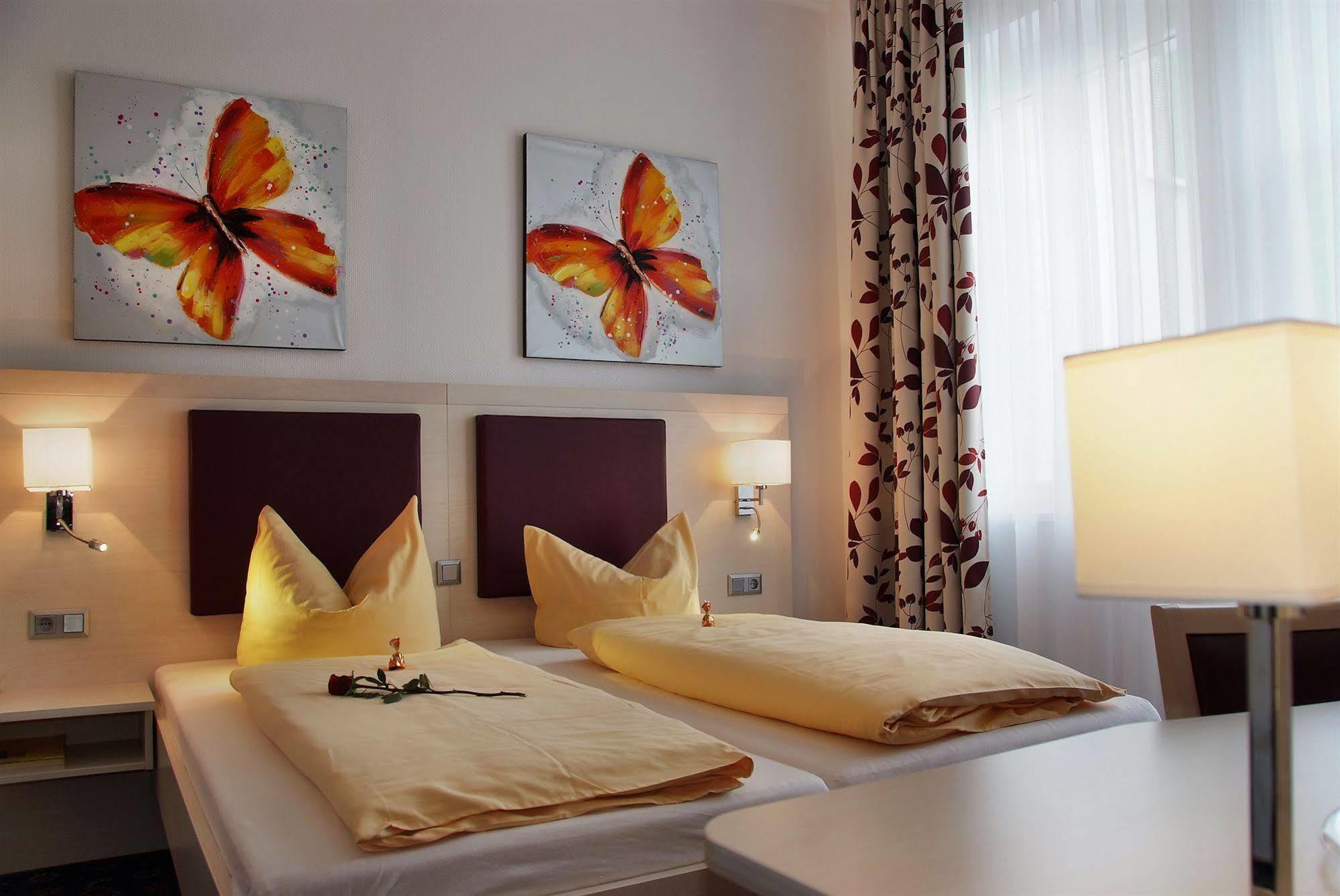 Hotel Monopol Гельзенкірхен Екстер'єр фото