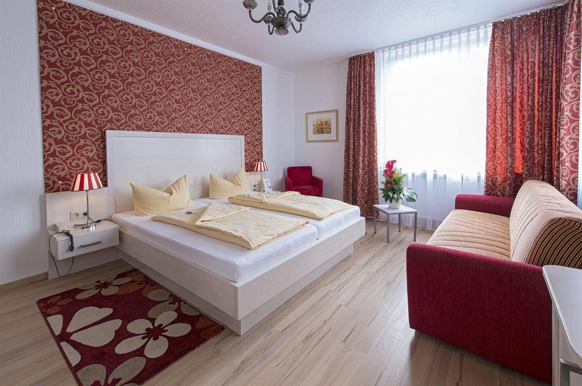 Hotel Monopol Гельзенкірхен Екстер'єр фото